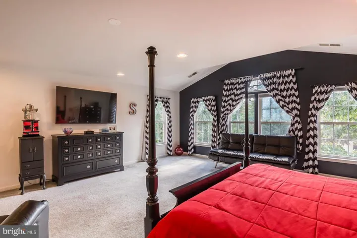 6000 Preswell Ct, Gainesville, Virginia 20155