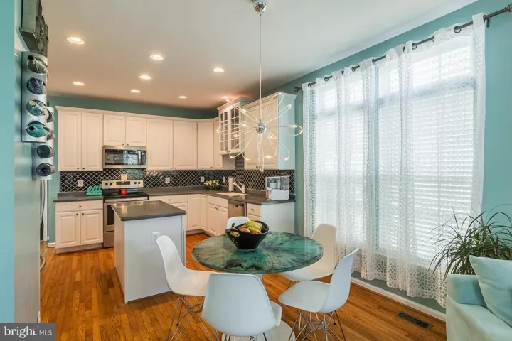 6000 Preswell Ct, Gainesville, Virginia 20155