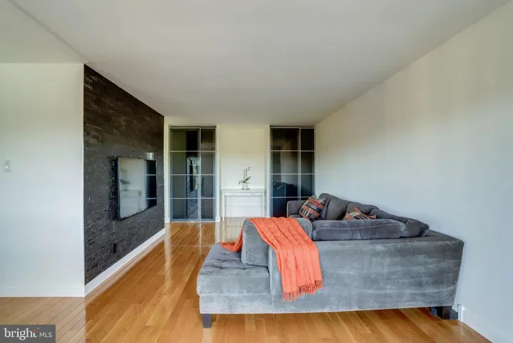 3100 S Manchester St #1136, Falls Church, Virginia 22044
