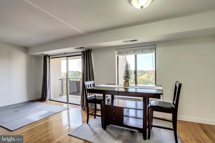 3100 S Manchester St #1136, Falls Church, Virginia 22044