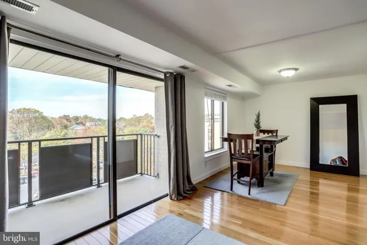 3100 S Manchester St #1136, Falls Church, Virginia 22044
