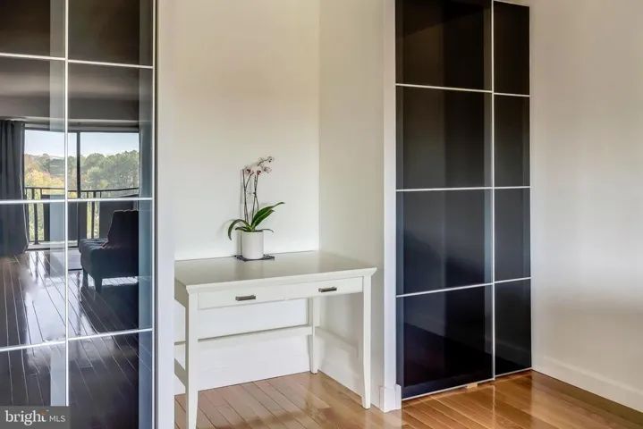 3100 S Manchester St #1136, Falls Church, Virginia 22044
