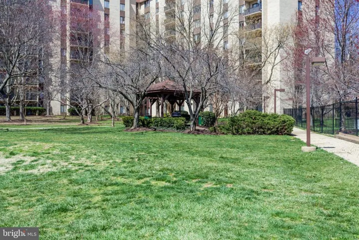 3100 S Manchester St #1136, Falls Church, Virginia 22044