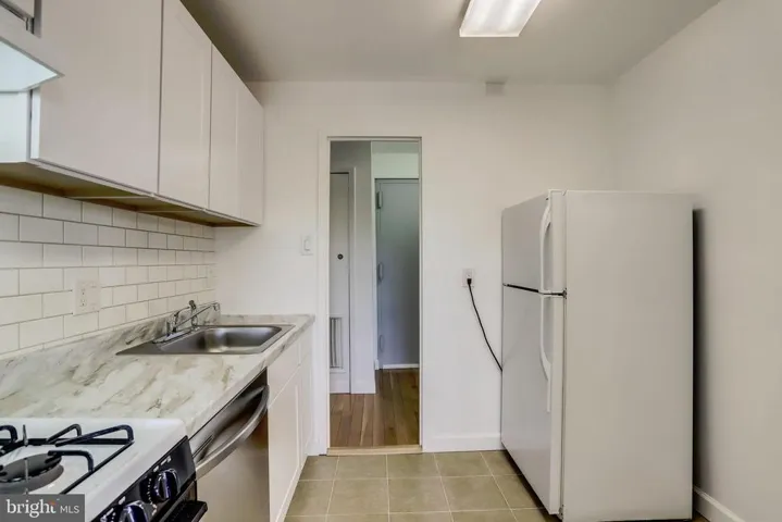 3100 S Manchester St #1136, Falls Church, Virginia 22044