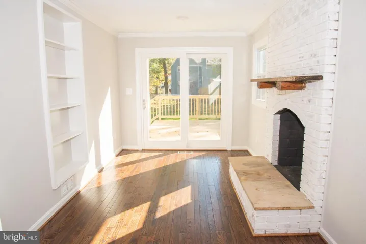 4758 Arlington Blvd, Arlington, Virginia 22204