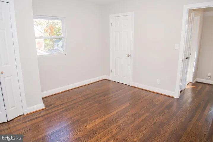 4758 Arlington Blvd, Arlington, Virginia 22204