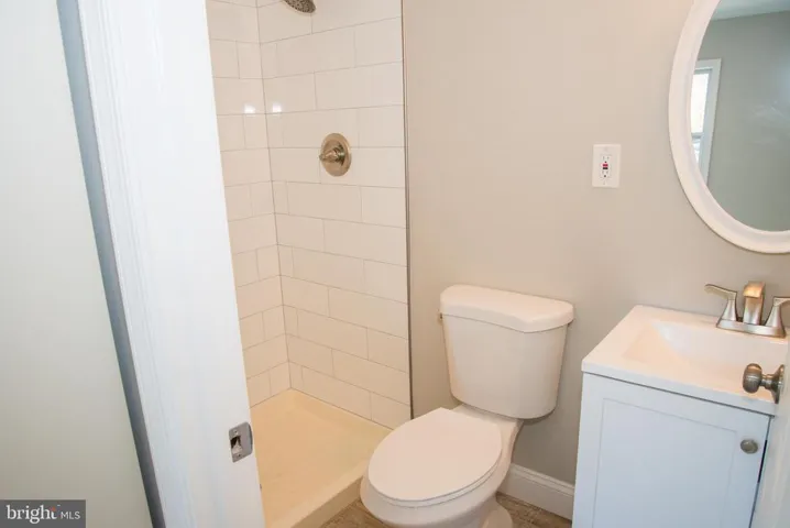 4758 Arlington Blvd, Arlington, Virginia 22204