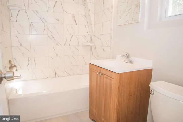 4758 Arlington Blvd, Arlington, Virginia 22204
