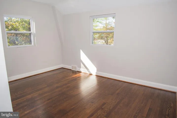 4758 Arlington Blvd, Arlington, Virginia 22204