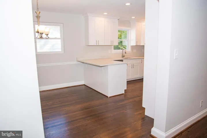 4758 Arlington Blvd, Arlington, Virginia 22204