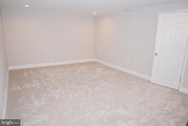 4758 Arlington Blvd, Arlington, Virginia 22204