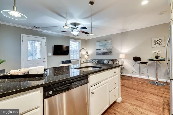 33 E Reed Ave, Alexandria, Virginia 22305