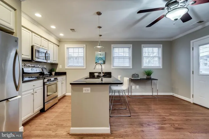 33 E Reed Ave, Alexandria, Virginia 22305