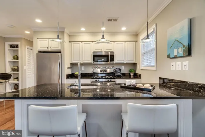 33 E Reed Ave, Alexandria, Virginia 22305