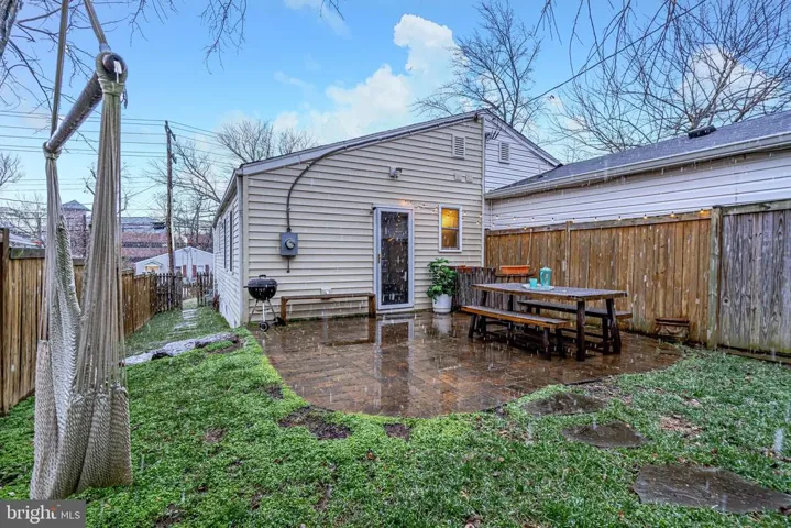 33 E Reed Ave, Alexandria, Virginia 22305