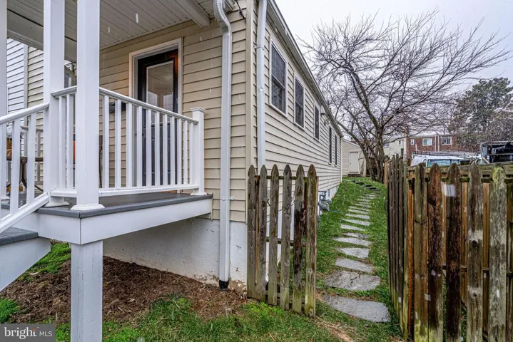 33 E Reed Ave, Alexandria, Virginia 22305