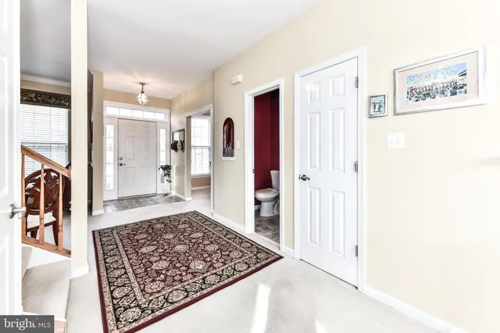 17308 Cedar Bluff Ct, Round Hill, Virginia 20141