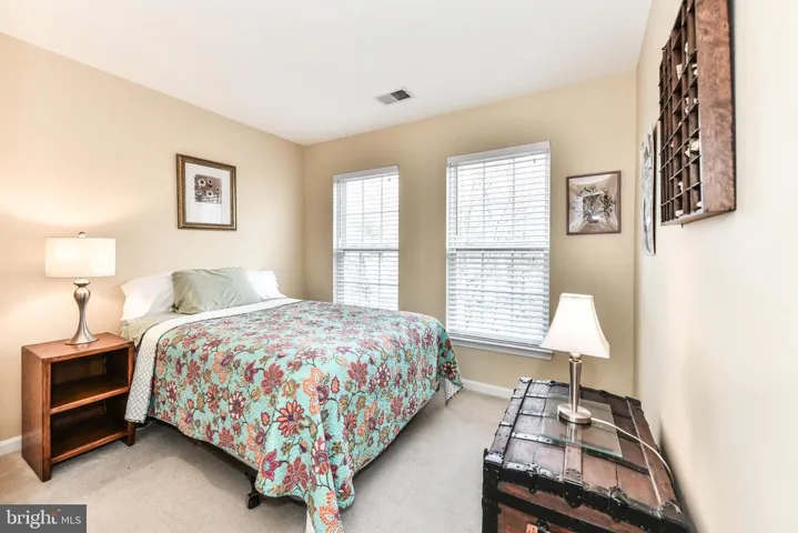 17308 Cedar Bluff Ct, Round Hill, Virginia 20141