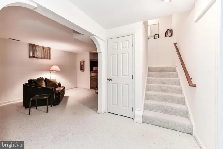 17308 Cedar Bluff Ct, Round Hill, Virginia 20141