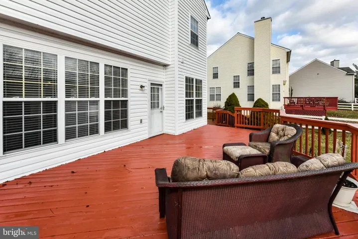 17308 Cedar Bluff Ct, Round Hill, Virginia 20141