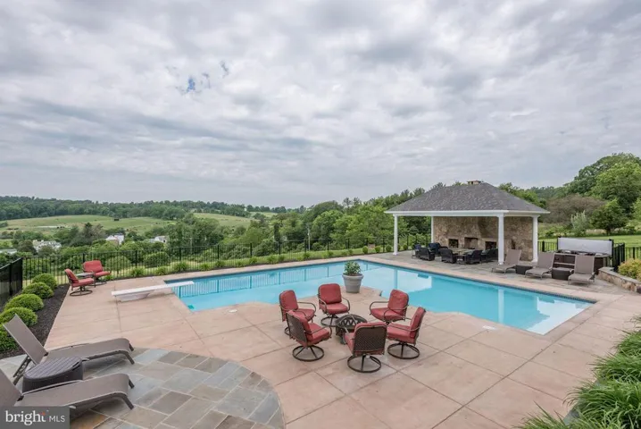 40435 Beechnut Rd, Leesburg, Virginia 20175