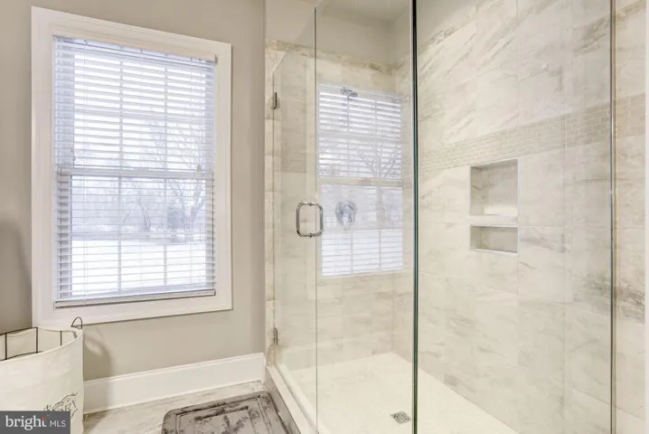 40435 Beechnut Rd, Leesburg, Virginia 20175
