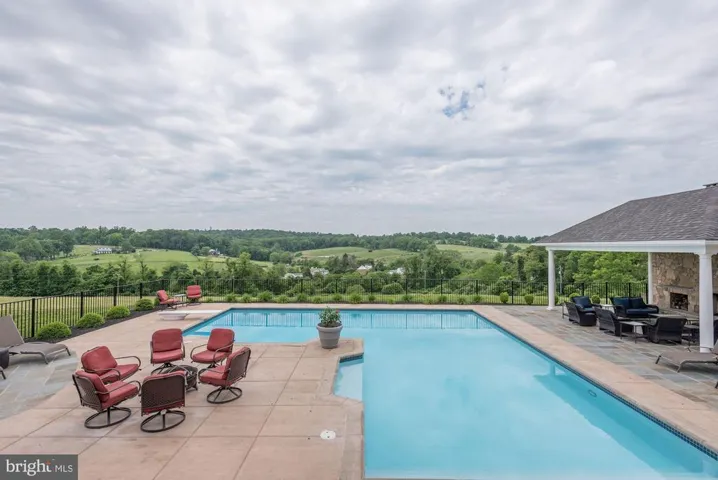 40435 Beechnut Rd, Leesburg, Virginia 20175