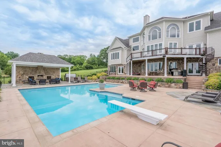 40435 Beechnut Rd, Leesburg, Virginia 20175
