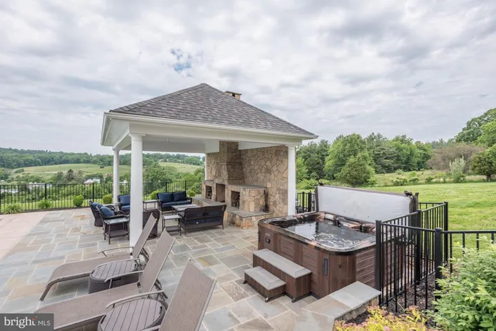 40435 Beechnut Rd, Leesburg, Virginia 20175