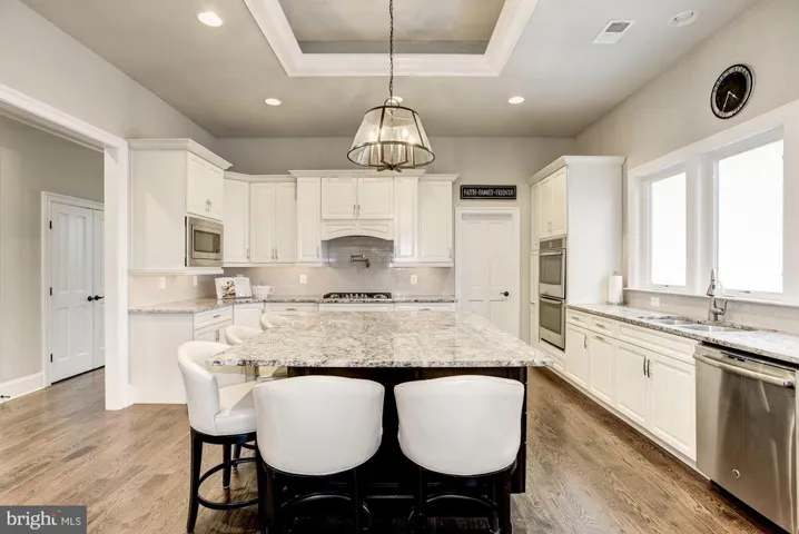 40435 Beechnut Rd, Leesburg, Virginia 20175
