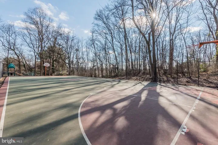 6139 Leesburg Pike #304, Falls Church, Virginia 22041