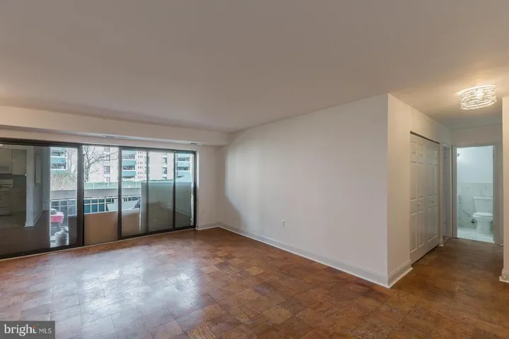 6139 Leesburg Pike #304, Falls Church, Virginia 22041