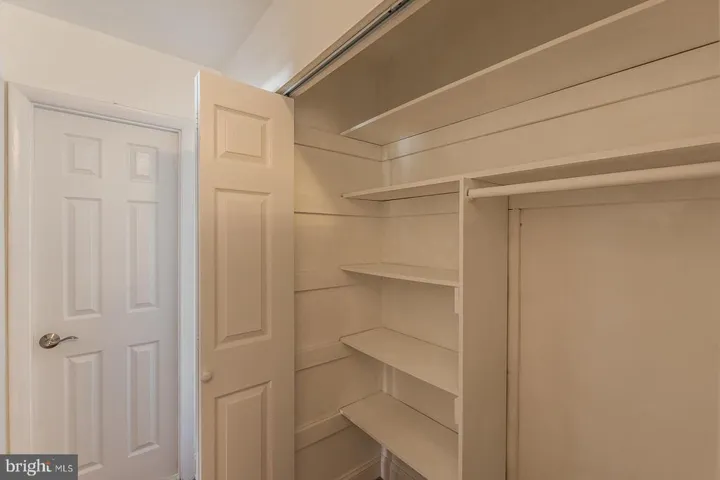 6139 Leesburg Pike #304, Falls Church, Virginia 22041