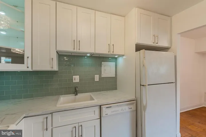 6139 Leesburg Pike #304, Falls Church, Virginia 22041