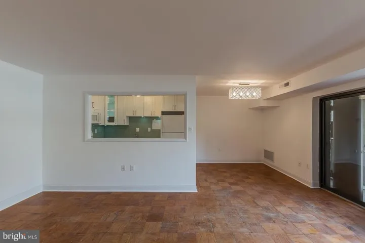 6139 Leesburg Pike #304, Falls Church, Virginia 22041
