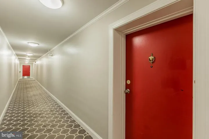 6139 Leesburg Pike #304, Falls Church, Virginia 22041