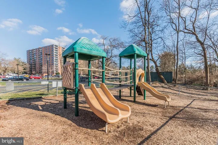 6139 Leesburg Pike #304, Falls Church, Virginia 22041