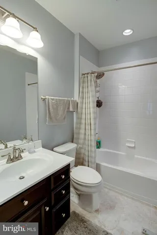 17092 Belle Isle Dr, Dumfries, Virginia 22026