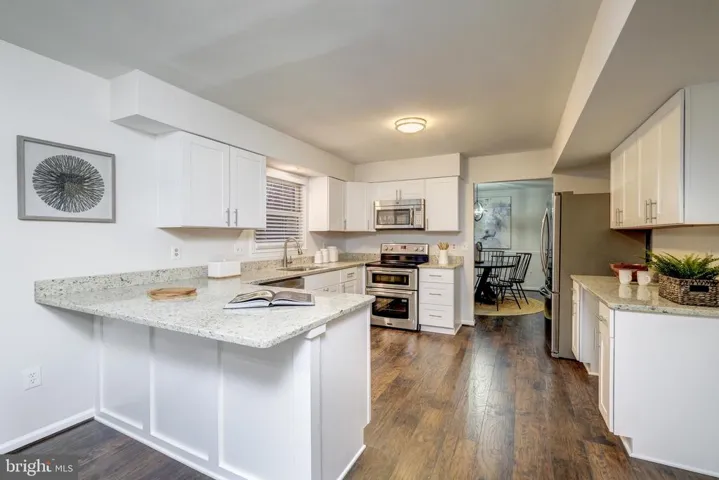 8228 Woodstown Ct, Springfield, Virginia 22153