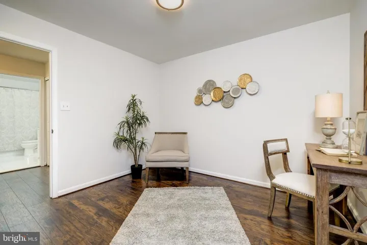 8228 Woodstown Ct, Springfield, Virginia 22153