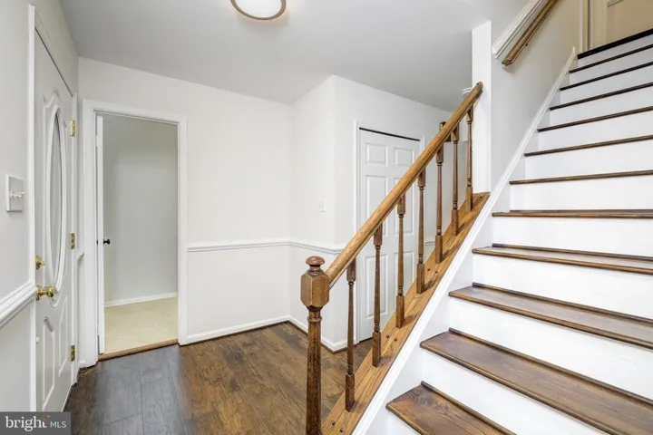 8228 Woodstown Ct, Springfield, Virginia 22153