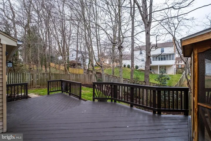 8228 Woodstown Ct, Springfield, Virginia 22153
