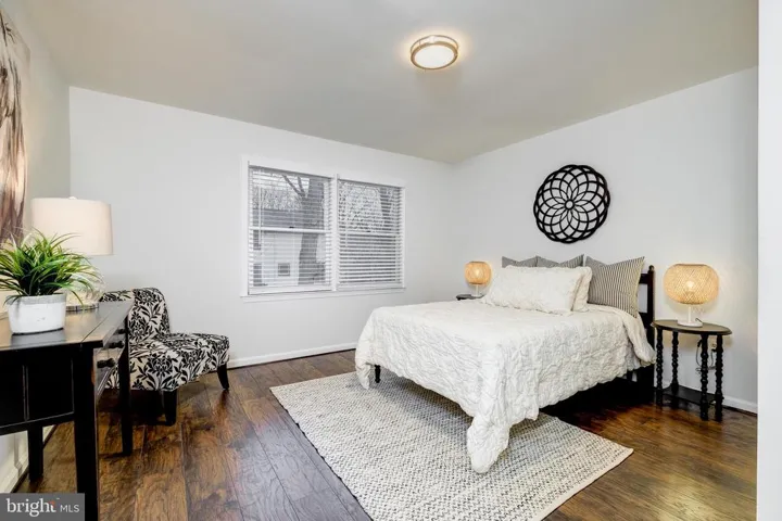 8228 Woodstown Ct, Springfield, Virginia 22153
