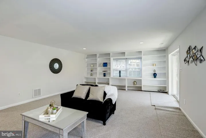 1506 S Stafford St, Arlington, Virginia 22204