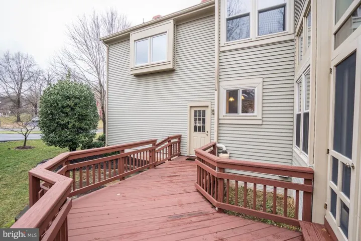 701 Huntsman Pl, Herndon, Virginia 20170