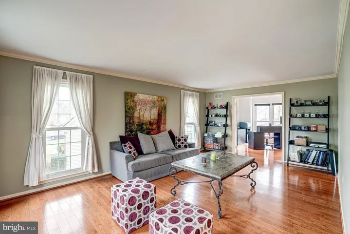 701 Huntsman Pl, Herndon, Virginia 20170