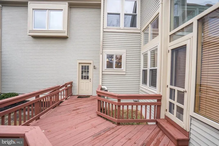 701 Huntsman Pl, Herndon, Virginia 20170