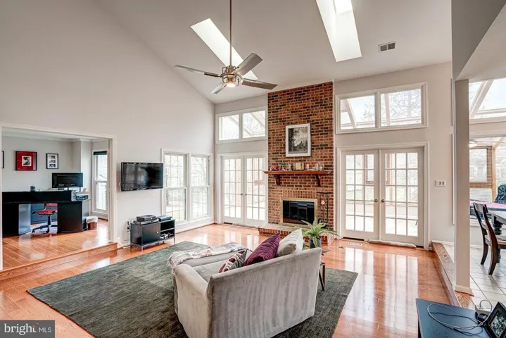 701 Huntsman Pl, Herndon, Virginia 20170
