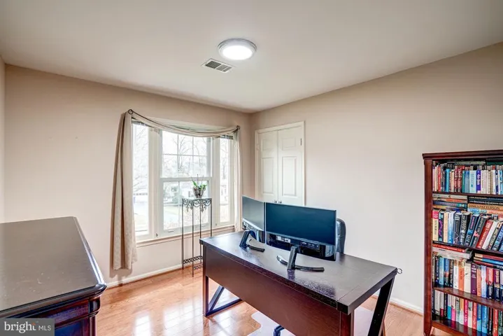 701 Huntsman Pl, Herndon, Virginia 20170