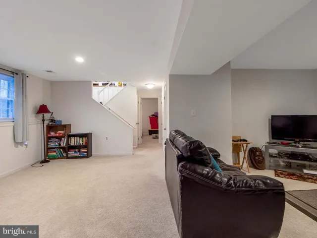7128 Vantage Dr, Alexandria, Virginia 22306
